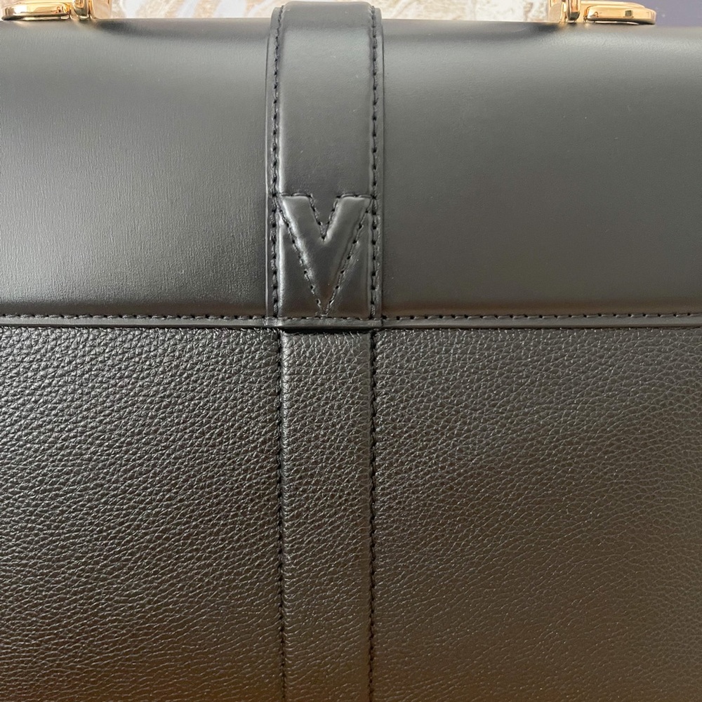 Louis Vuitton Rose Des Vents MM Grained Smooth Calfskin Black Leather Bag - Picture 7 of 15